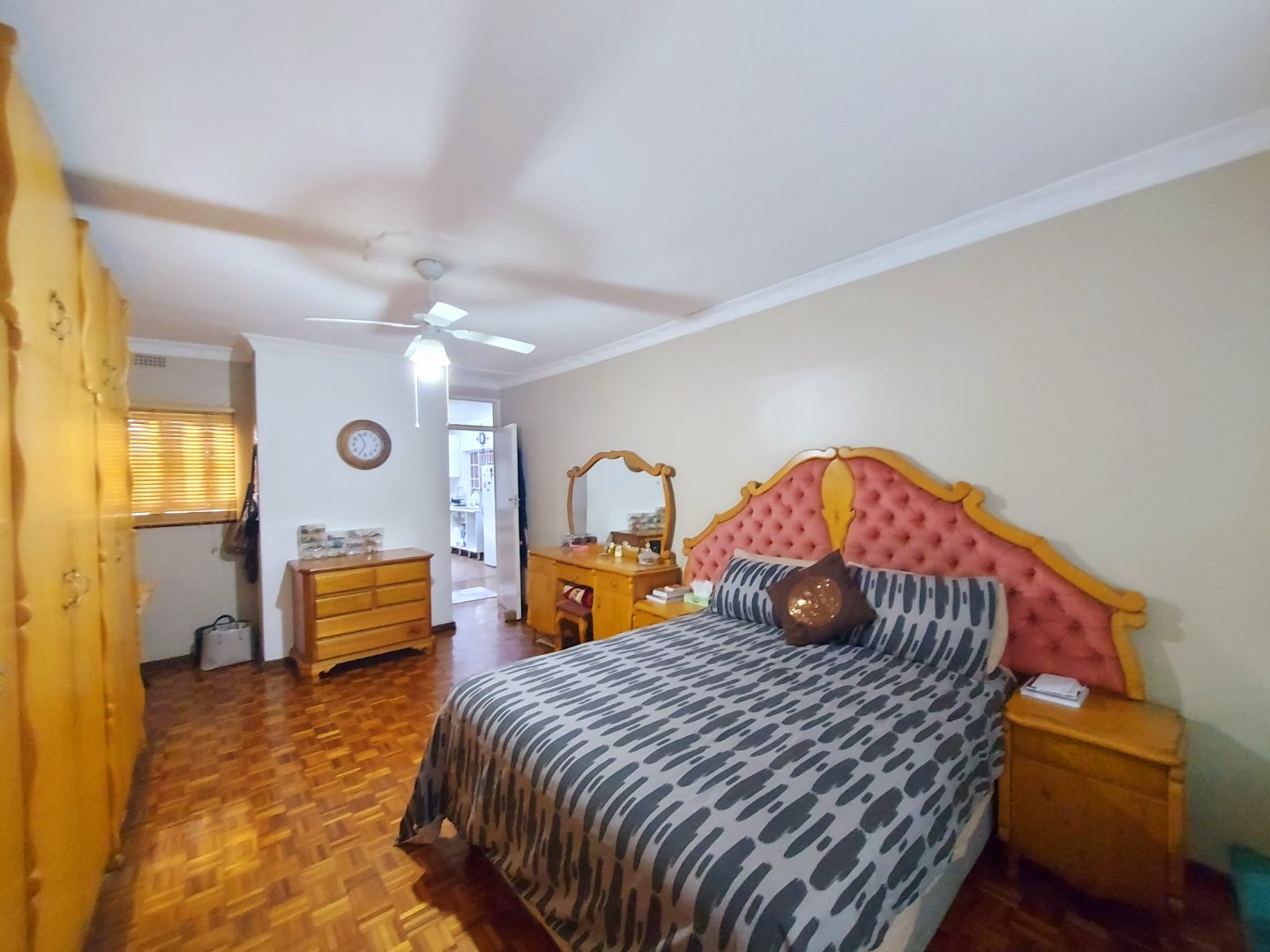 5 Bedroom Property for Sale in Surrey Estate Western Cape